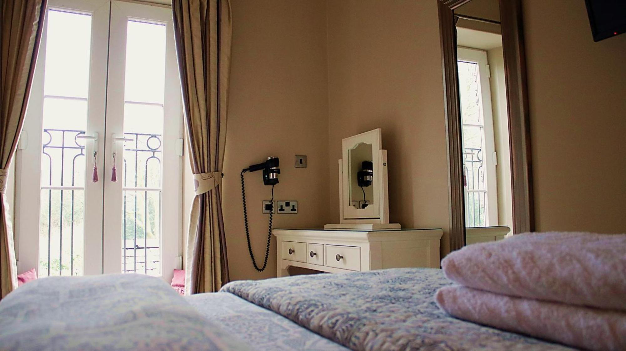 Bowness Bay Suites (Adults Only) Zewnętrze zdjęcie