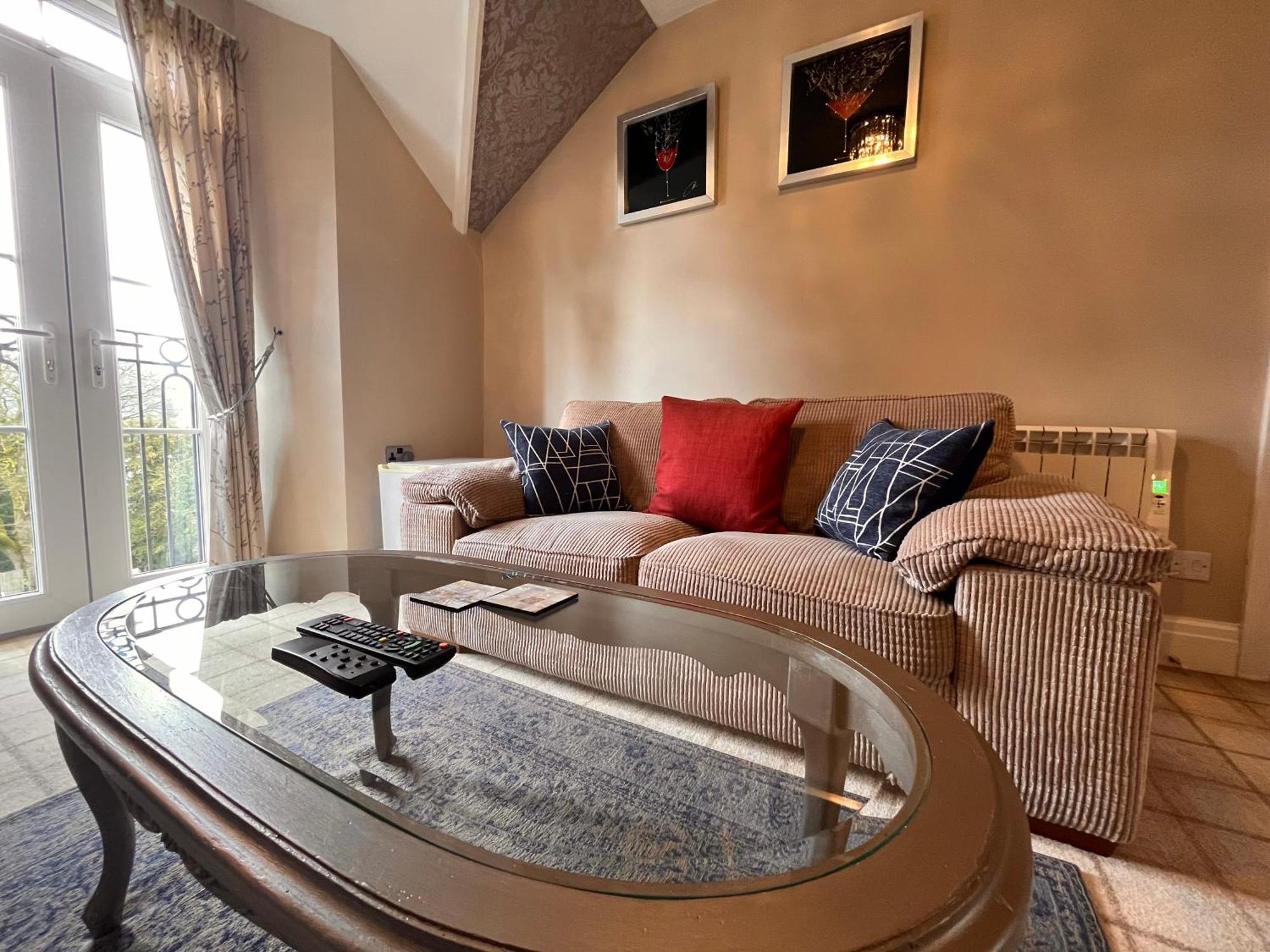 Bowness Bay Suites (Adults Only) Zewnętrze zdjęcie